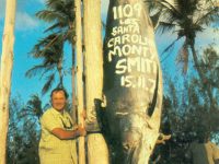 Monty Smith with yet another Grander Black Marlin from the Bazaruto Archipelago.