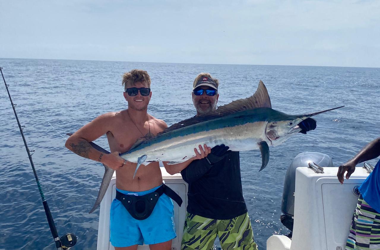 As is normal there and despite the horrible green water that we had during the first weeks of the year there were some small Blacks around. We heard of a good number coming on the poppers, rappies, live jube jube´s intended for cuta and even one on drop shot. Here´s a beautiful little guy released aboard Veleiro out of Linene…