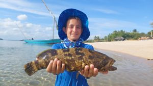 Read more about the article Main word: Kids fishing and having fun at Bazaruto